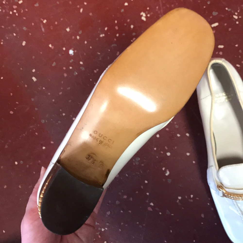 vintage leather white gucci shoes - Picture 3 of 3